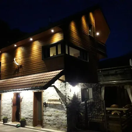 Le Cerf De Belledonne Guest house